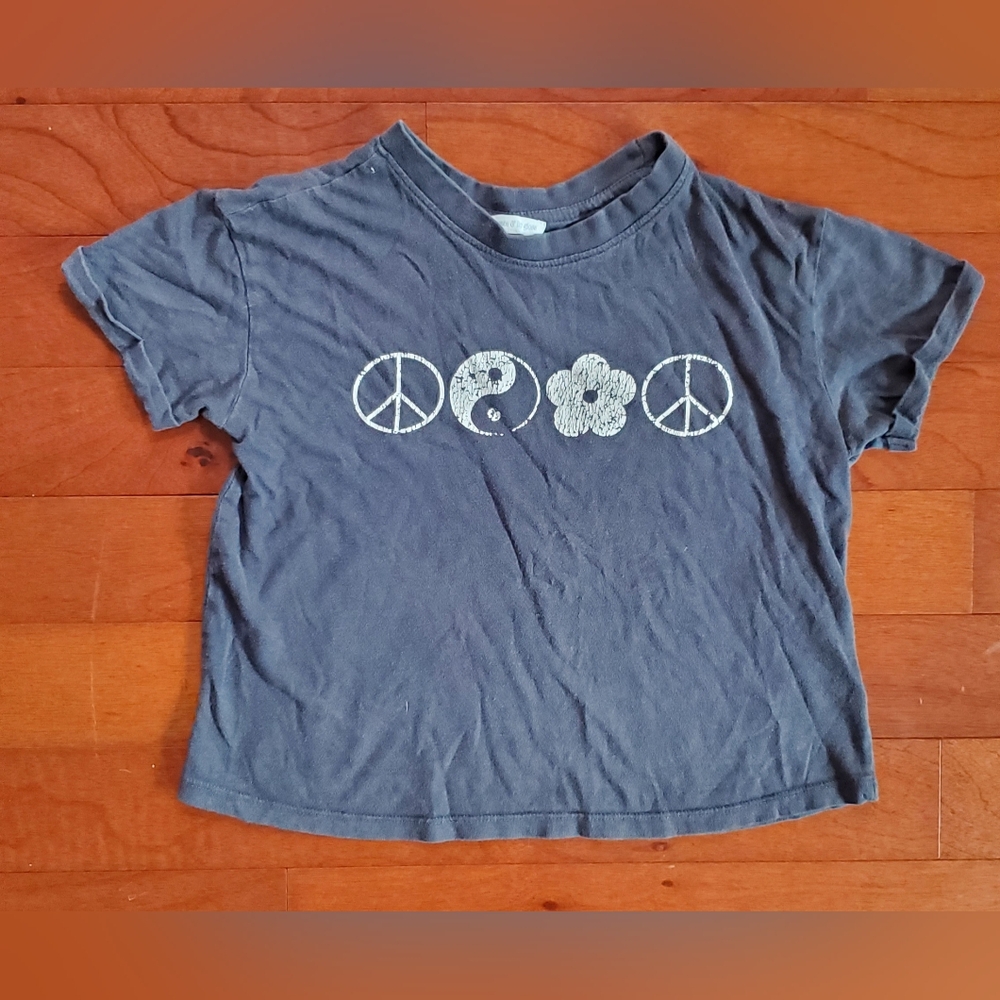 Love Peace & Lipgloss Gray Kids Peace Symbol T-Shirt Size M